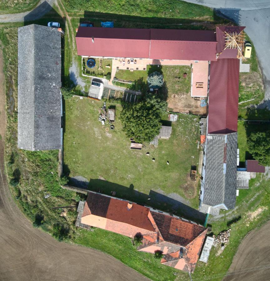 Penzion Tvrz Dub U Tabora Ratiborske Hory Exterior photo